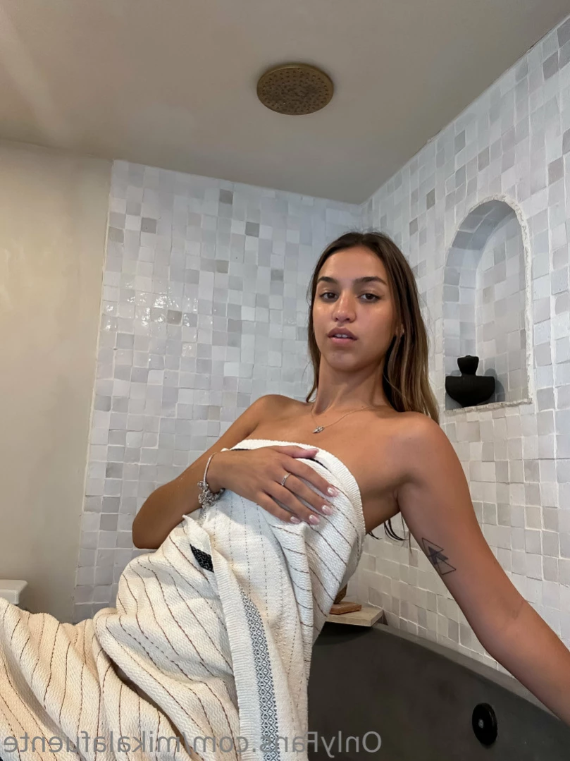 Mika [ mikalafuente ] Onlyfans leaked photo 13433172 on Hotleaks.tv