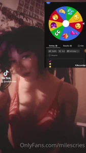 15925706