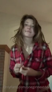 4698826