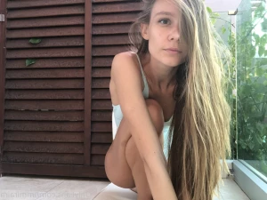 16087963