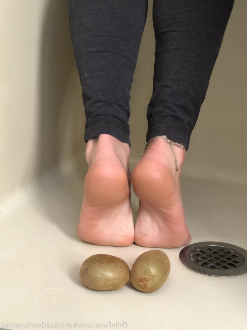 AdventuretoesKat [ missadventuretoeskat ] Onlyfans leaked photo 10860952 on Hotleaks.tv
