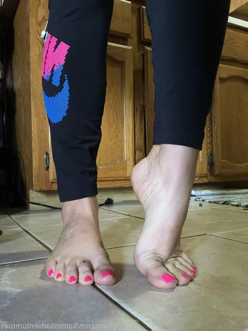 AdventuretoesKat [ missadventuretoeskat ] Onlyfans leaked photo 11174420 on Hotleaks.tv