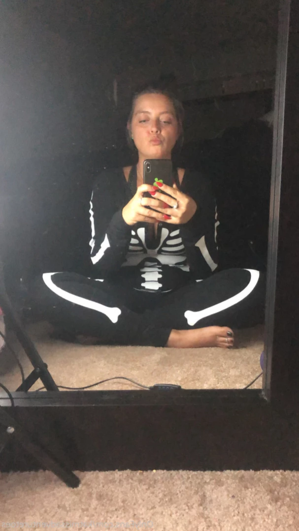AdventuretoesKat [ missadventuretoeskat ] Onlyfans leaked photo 11175043 on Hotleaks.tv