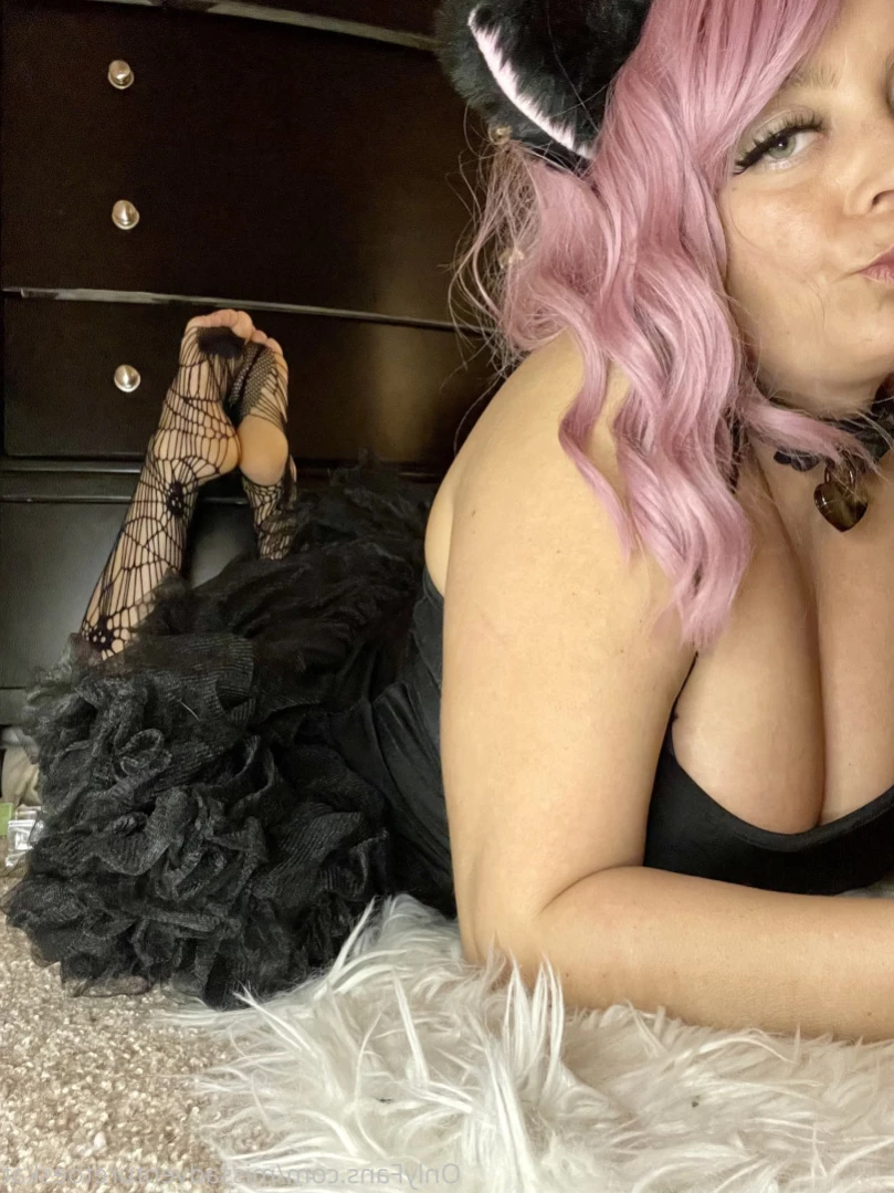 AdventuretoesKat [ missadventuretoeskat ] Onlyfans leaked photo 11175078 on Hotleaks.tv