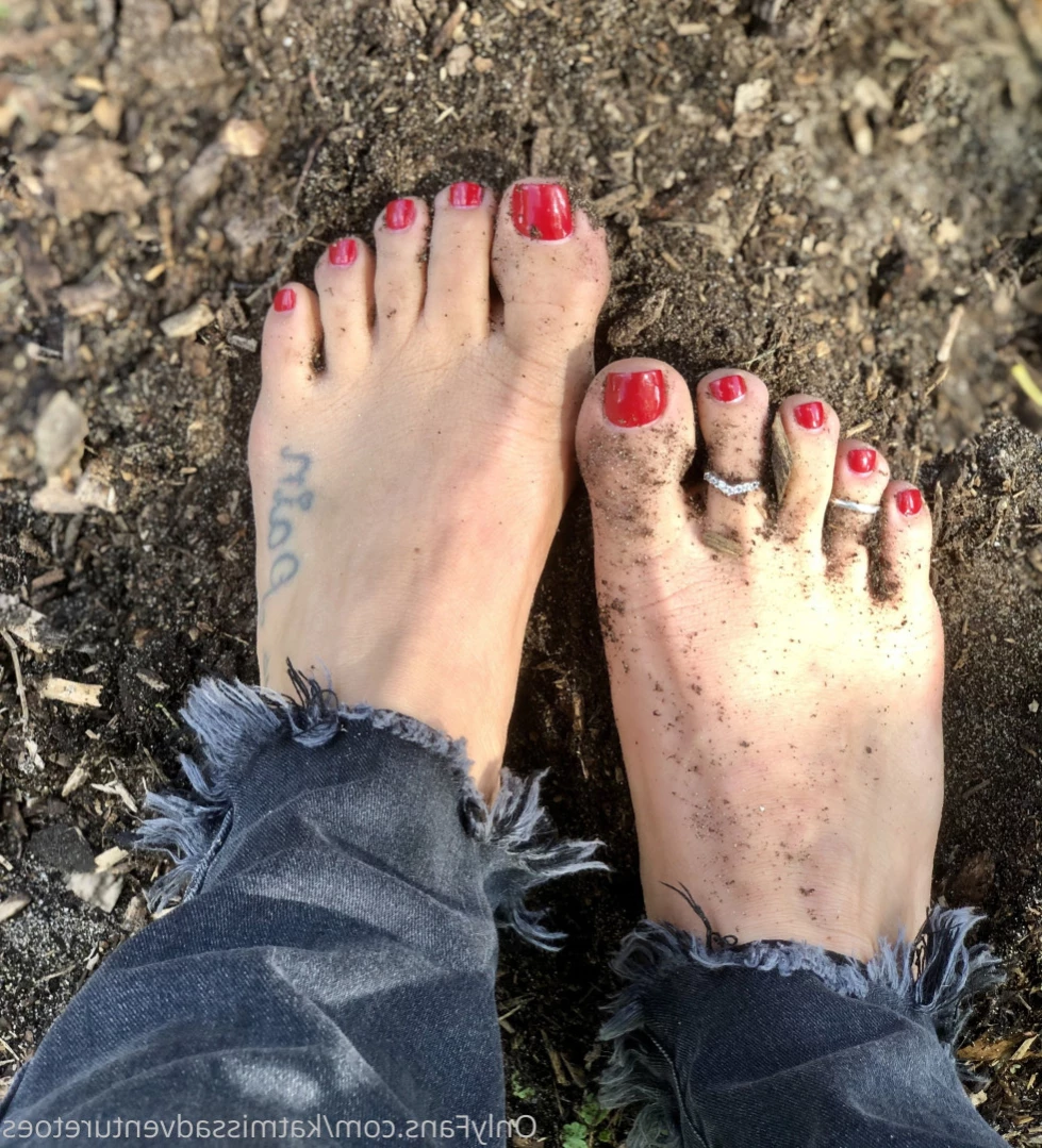 AdventuretoesKat [ missadventuretoeskat ] Onlyfans leaked photo 11176409 on Hotleaks.tv