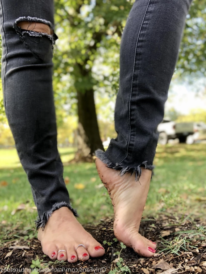 AdventuretoesKat [ missadventuretoeskat ] Onlyfans leaked photo 12675803 on Hotleaks.tv