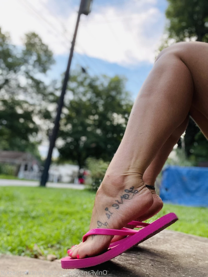 AdventuretoesKat [ missadventuretoeskat ] Onlyfans leaked photo 13475485 on Hotleaks.tv