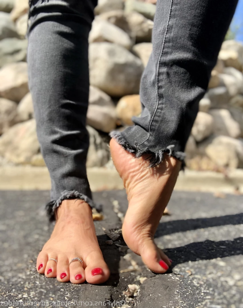 AdventuretoesKat [ missadventuretoeskat ] Onlyfans leaked photo 13531407 on Hotleaks.tv