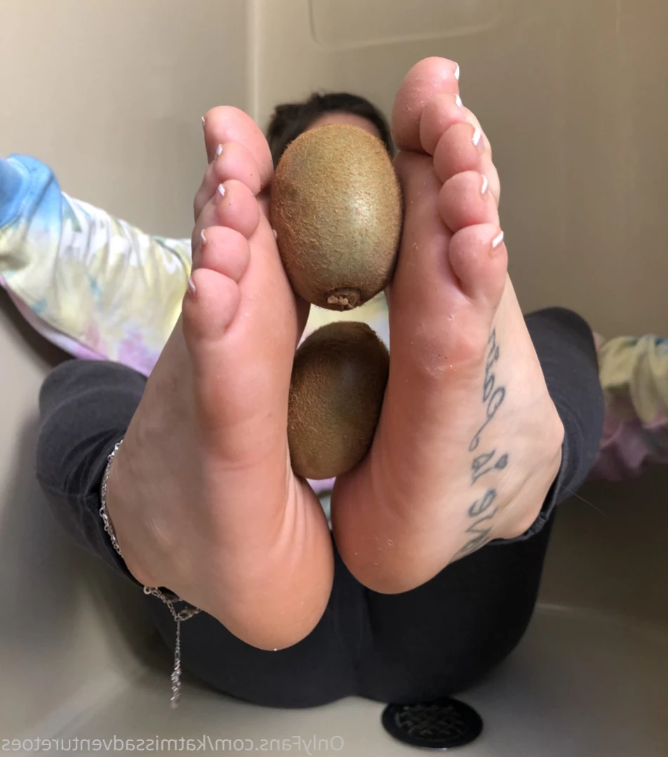 AdventuretoesKat [ missadventuretoeskat ] Onlyfans leaked photo 14542191 on Hotleaks.tv