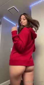 10723068