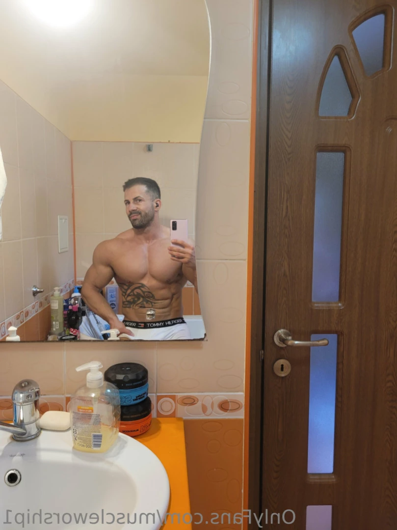 Muscle worship [ muscleworship1 ] Onlyfans leaked photo 11274506 on Hotleaks.tv