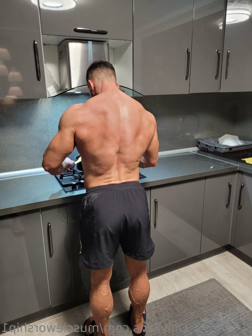 Muscle worship [ muscleworship1 ] Onlyfans leaked photo 11274512 on Hotleaks.tv