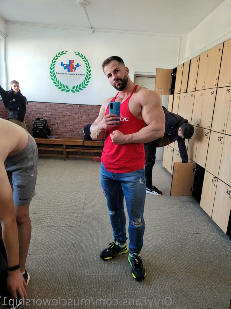Muscle worship [ muscleworship1 ] Onlyfans leaked photo 11274521 on Hotleaks.tv