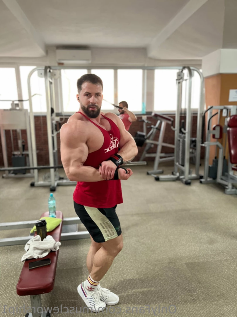 Muscle worship [ muscleworship1 ] Onlyfans leaked photo 11274524 on Hotleaks.tv
