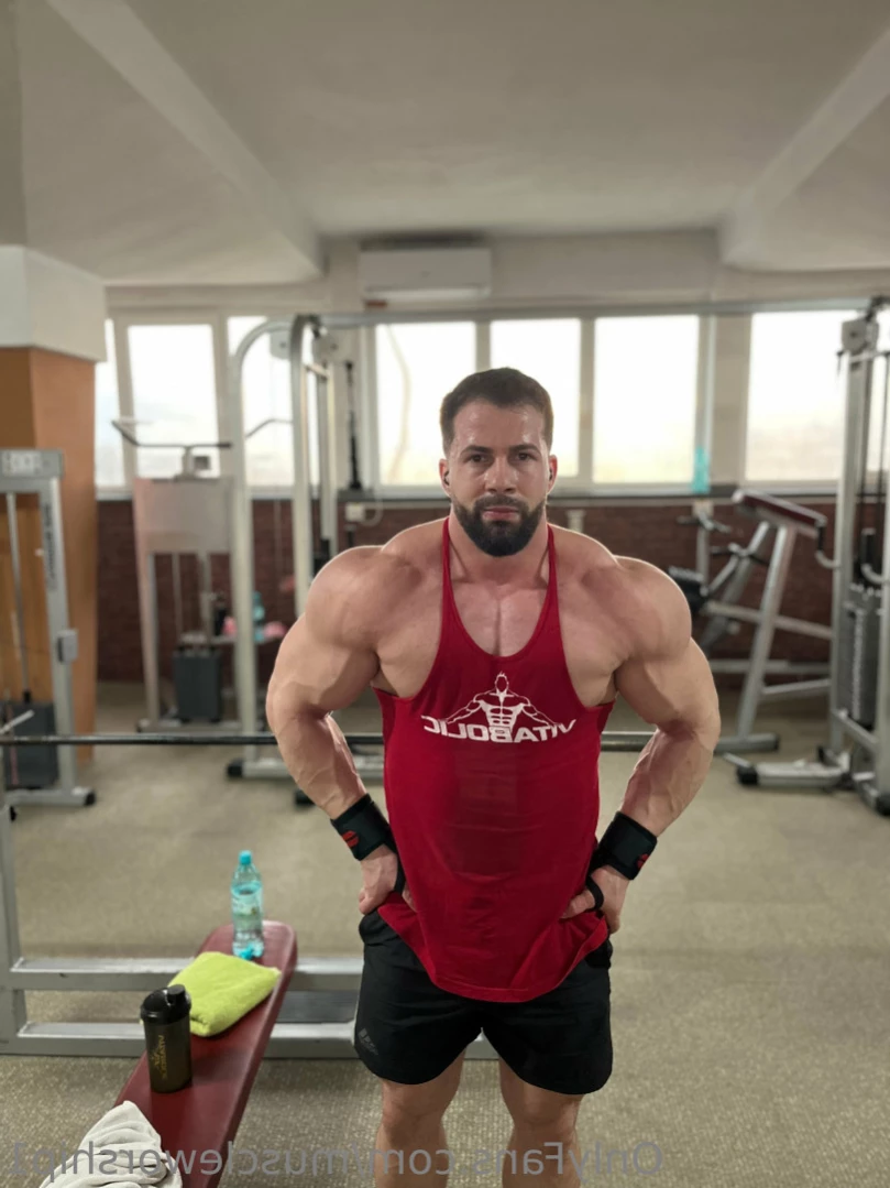 Muscle worship [ muscleworship1 ] Onlyfans leaked photo 11274526 on Hotleaks.tv