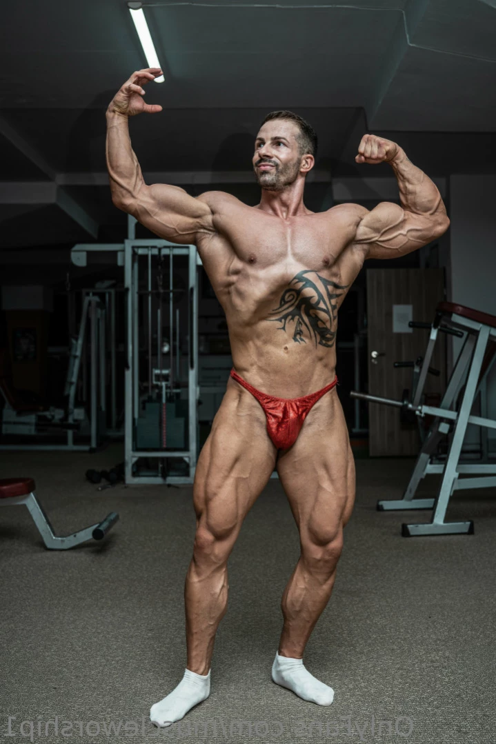 Muscle worship [ muscleworship1 ] Onlyfans leaked photo 15981850 on Hotleaks.tv