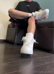 18085595