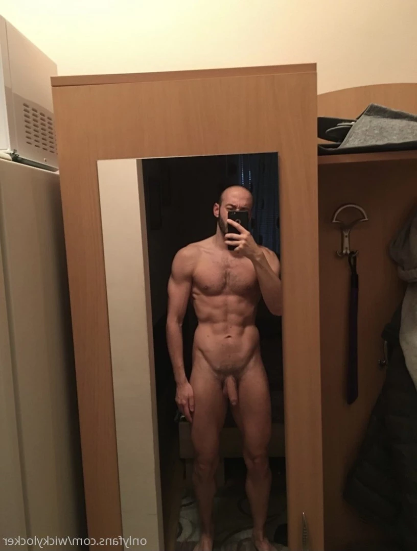 NakedGamer [ nakedgamervip ] Onlyfans leaked photo 10902677 on Hotleaks.tv