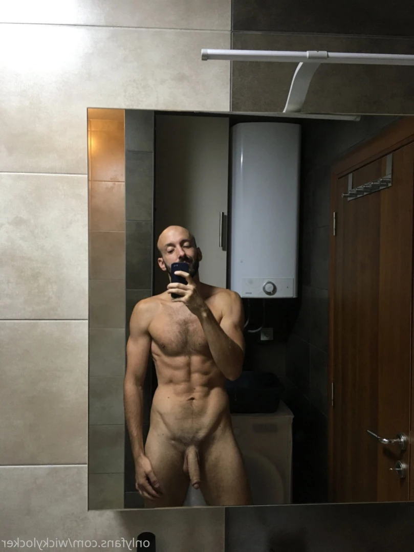 NakedGamer [ nakedgamervip ] Onlyfans leaked photo 11283133 on Hotleaks.tv