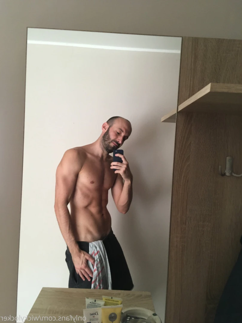 NakedGamer [ nakedgamervip ] Onlyfans leaked photo 11283215 on Hotleaks.tv