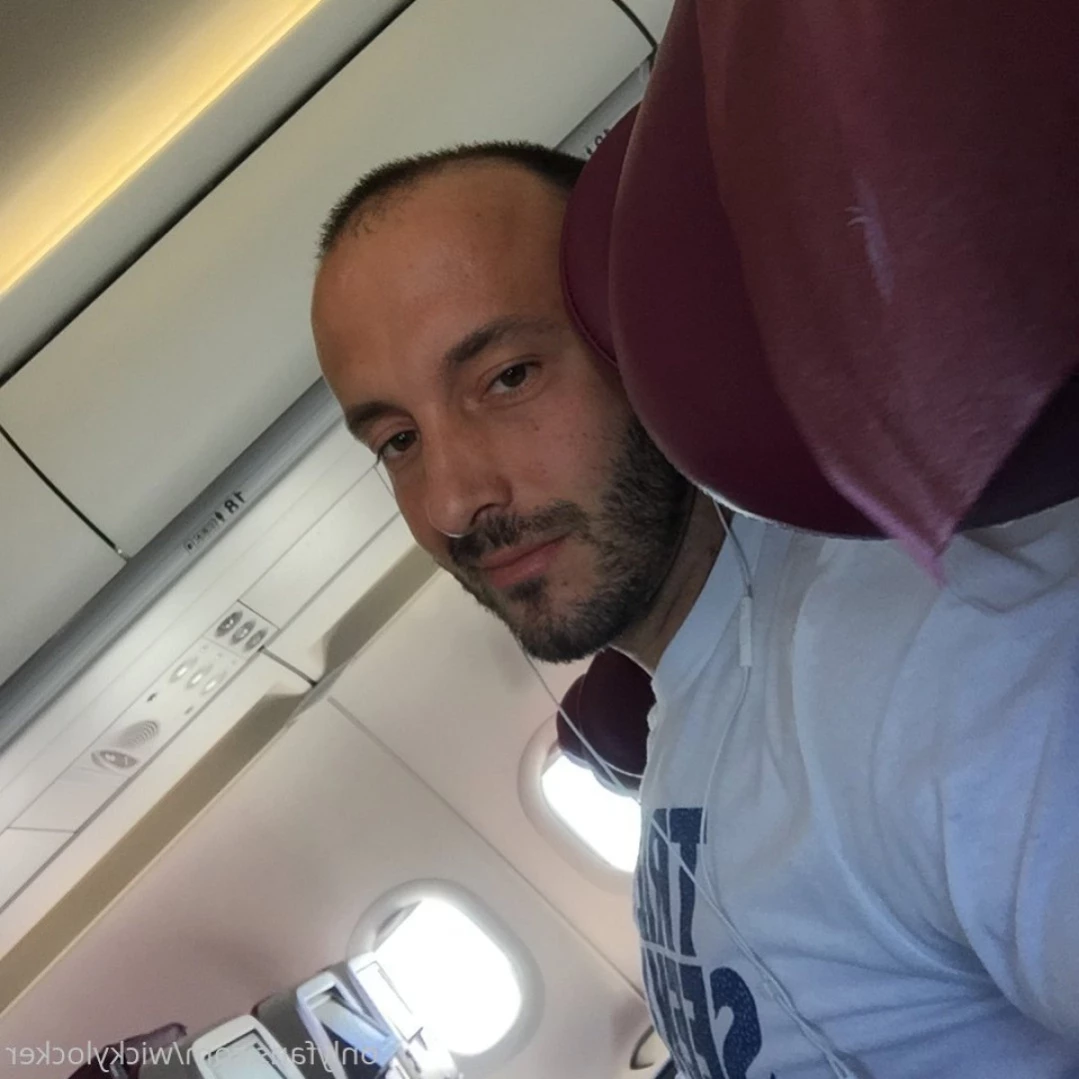 NakedGamer [ nakedgamervip ] Onlyfans leaked photo 11283233 on Hotleaks.tv