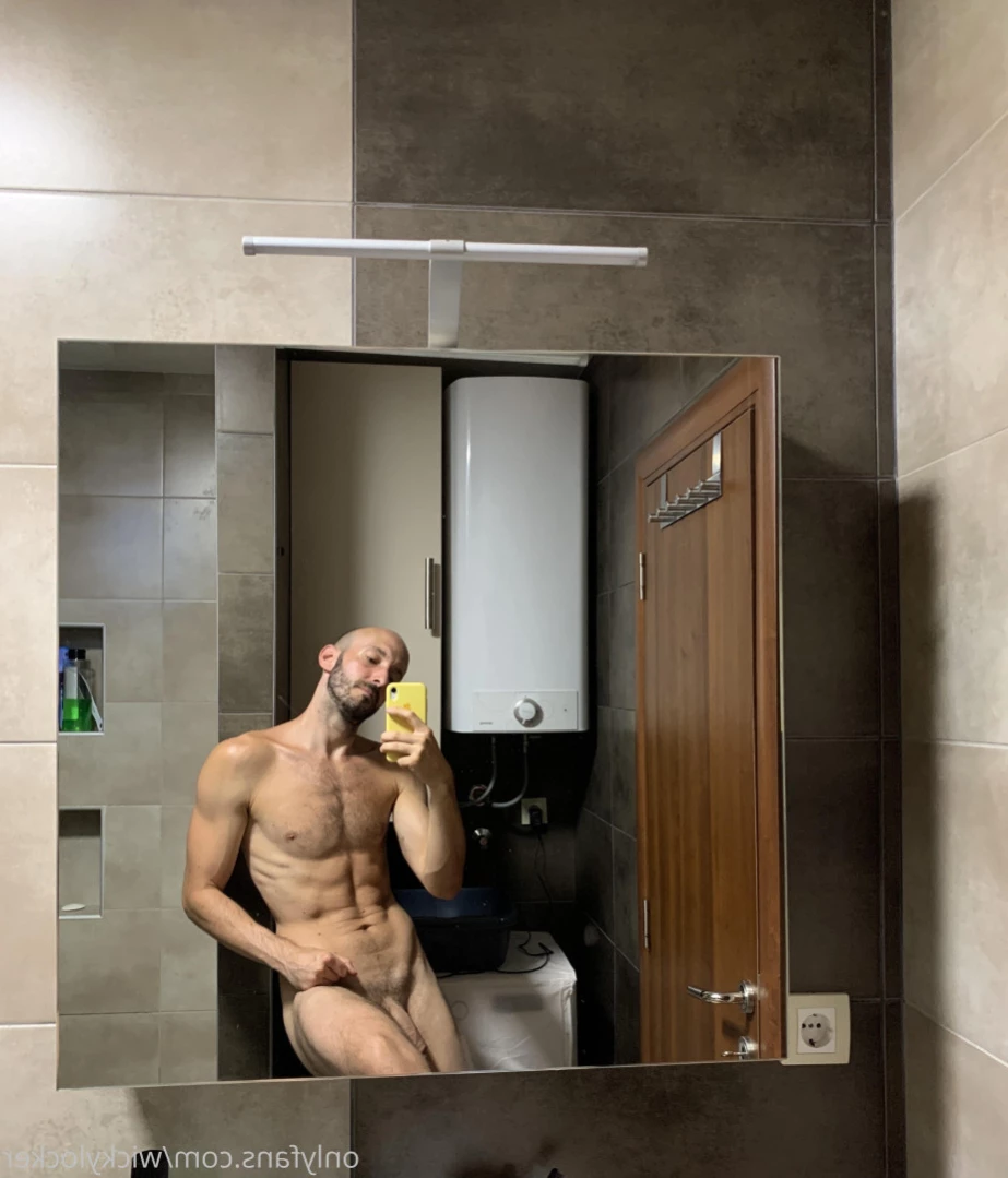 NakedGamer [ nakedgamervip ] Onlyfans leaked photo 11283248 on Hotleaks.tv