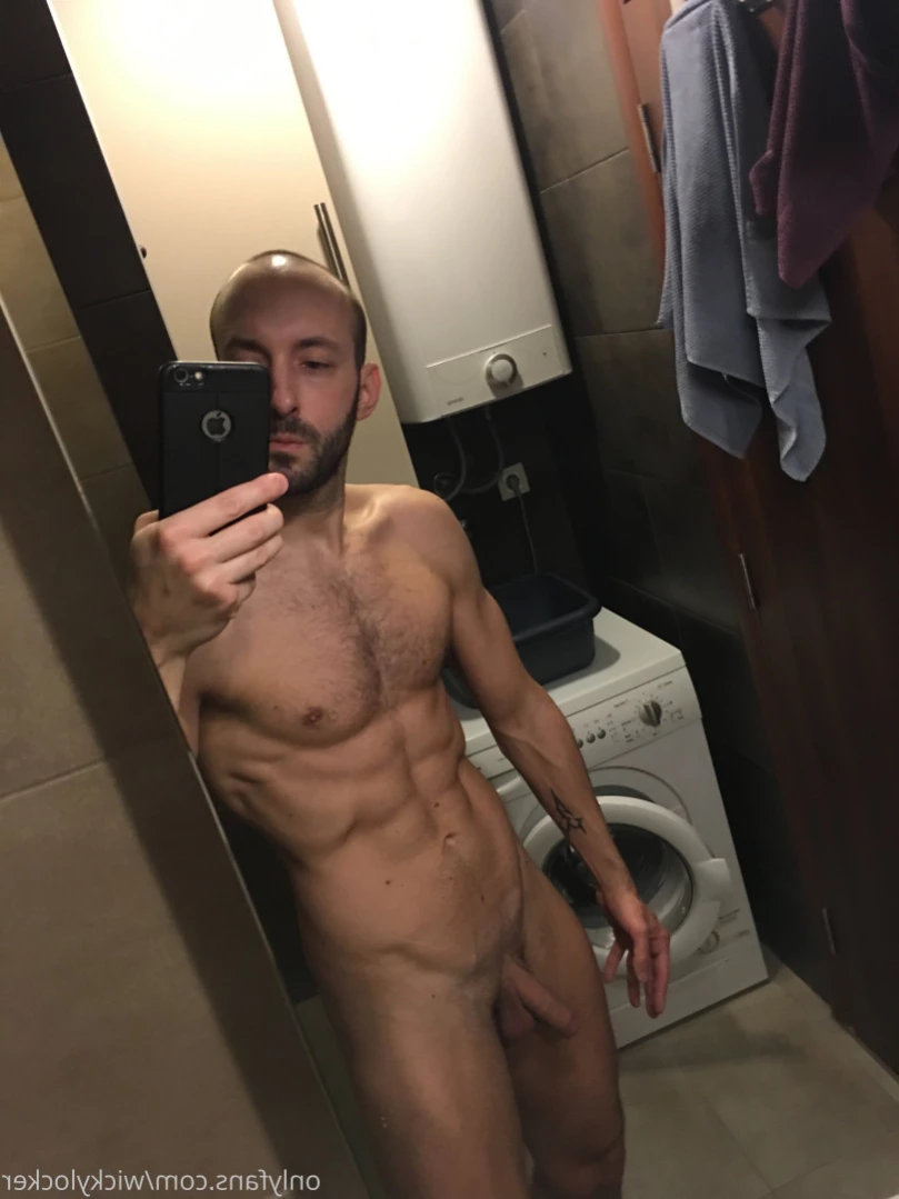 NakedGamer [ nakedgamervip ] Onlyfans leaked photo 13360320 on Hotleaks.tv