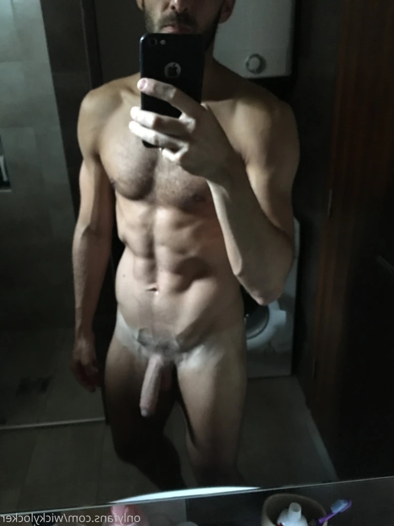 NakedGamer [ nakedgamervip ] Onlyfans leaked photo 14140367 on Hotleaks.tv