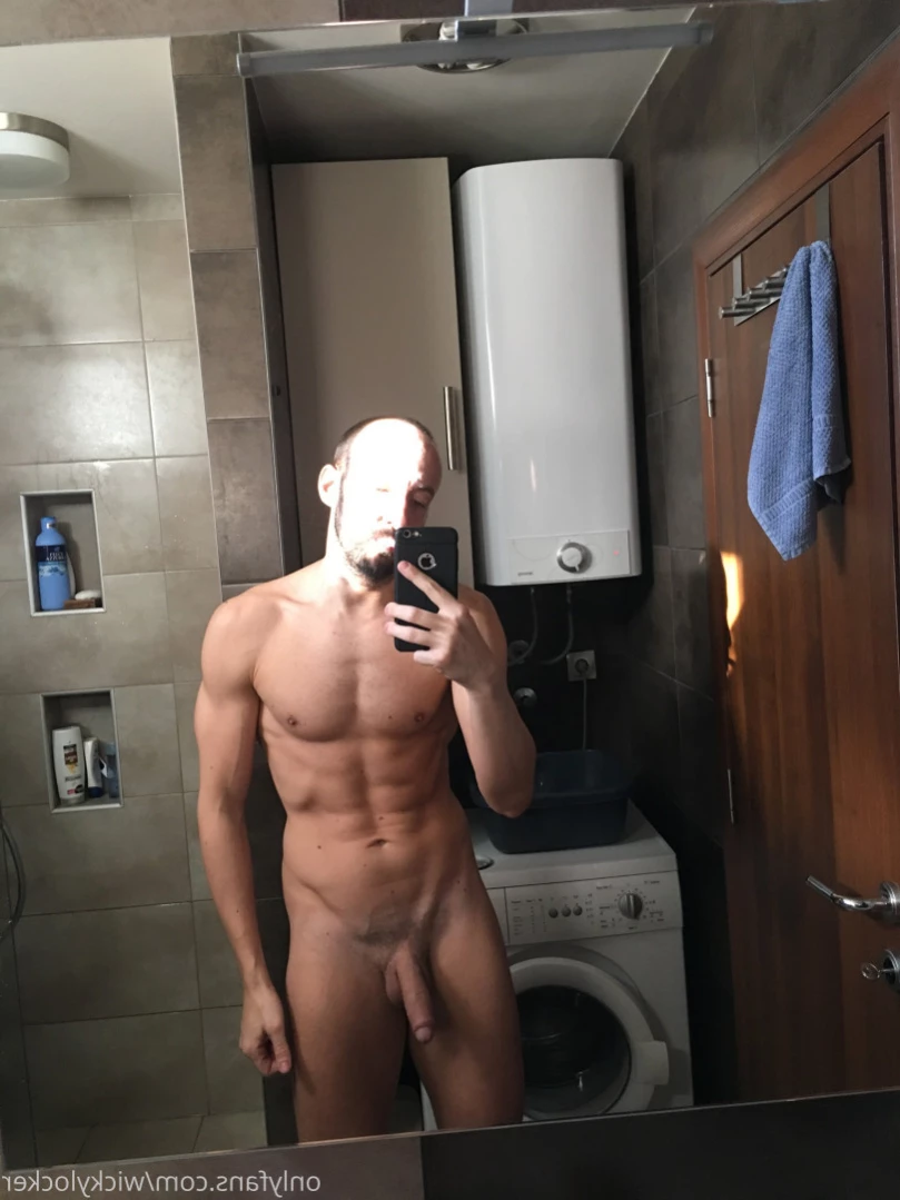 NakedGamer [ nakedgamervip ] Onlyfans leaked photo 14512582 on Hotleaks.tv