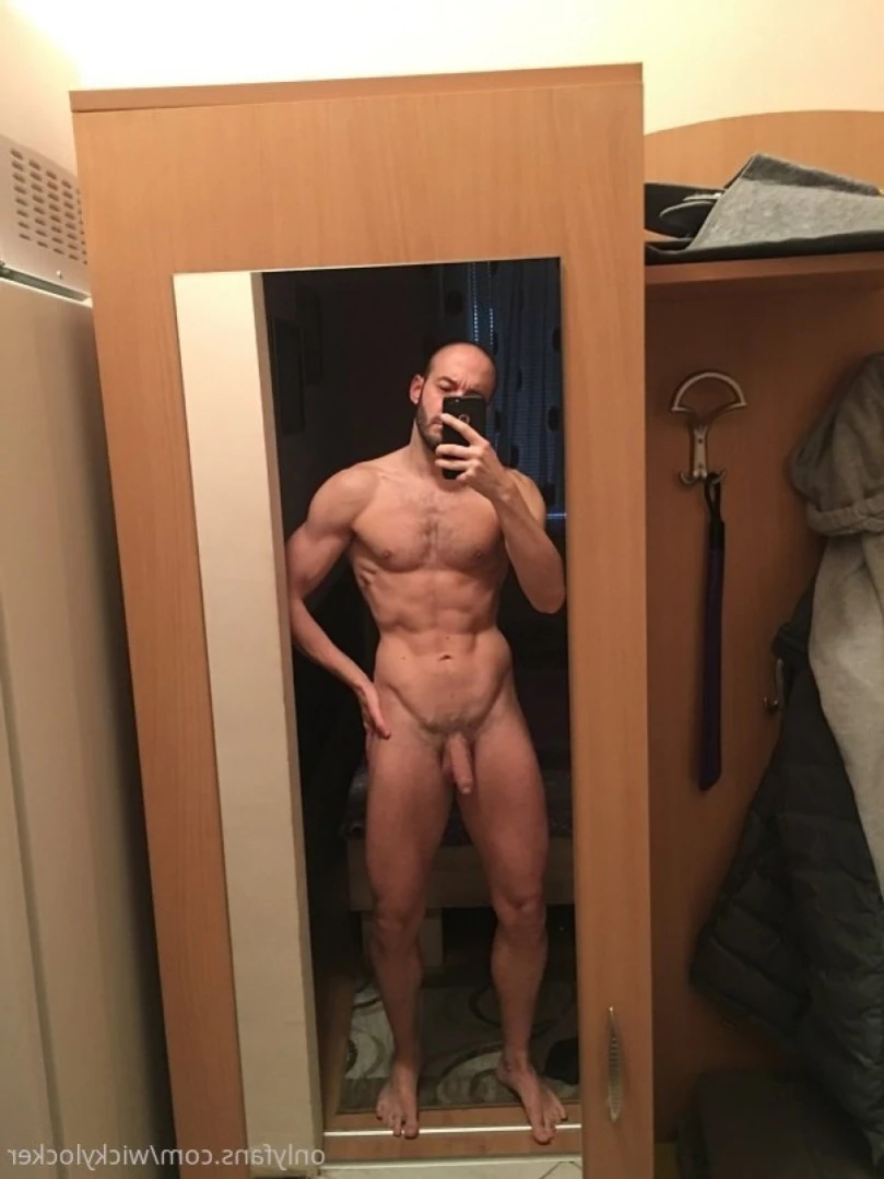 NakedGamer [ nakedgamervip ] Onlyfans leaked photo 15058403 on Hotleaks.tv