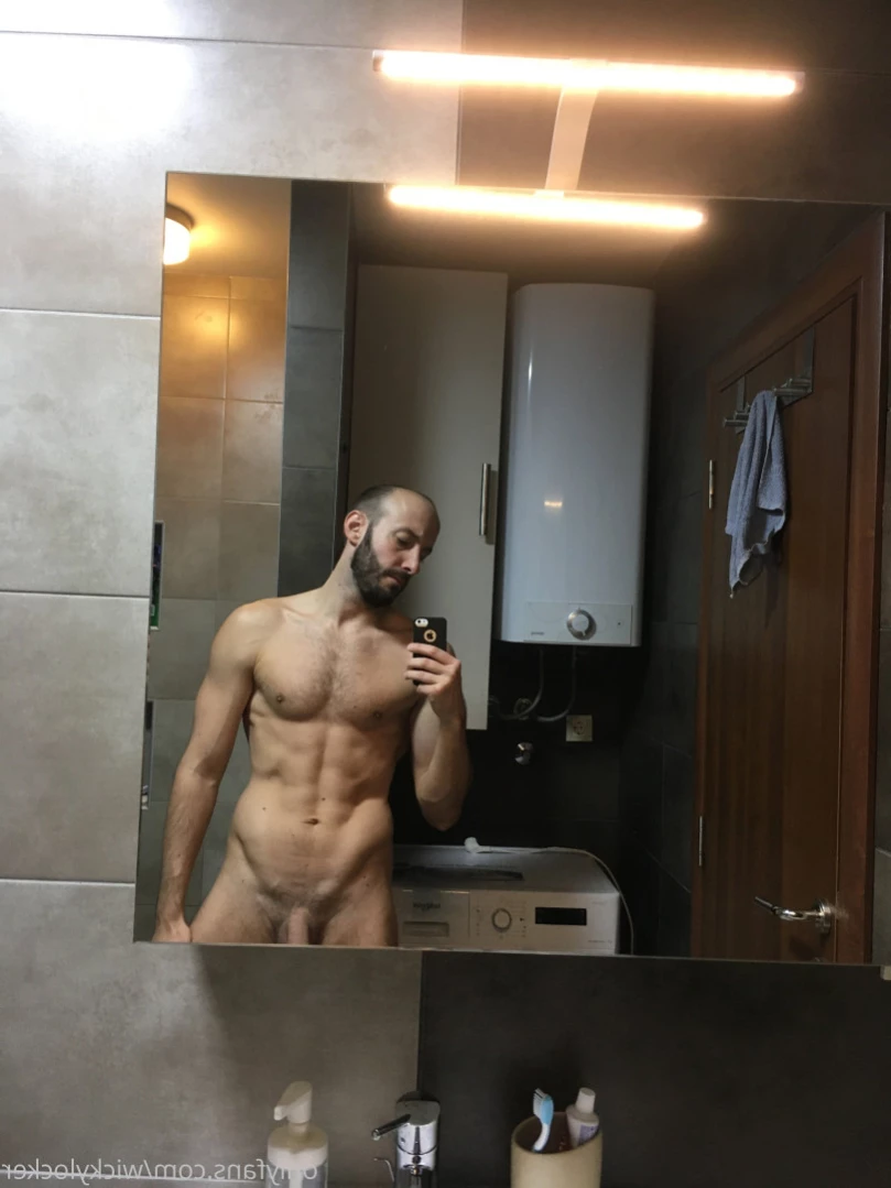 NakedGamer [ nakedgamervip ] Onlyfans leaked photo 15463004 on Hotleaks.tv
