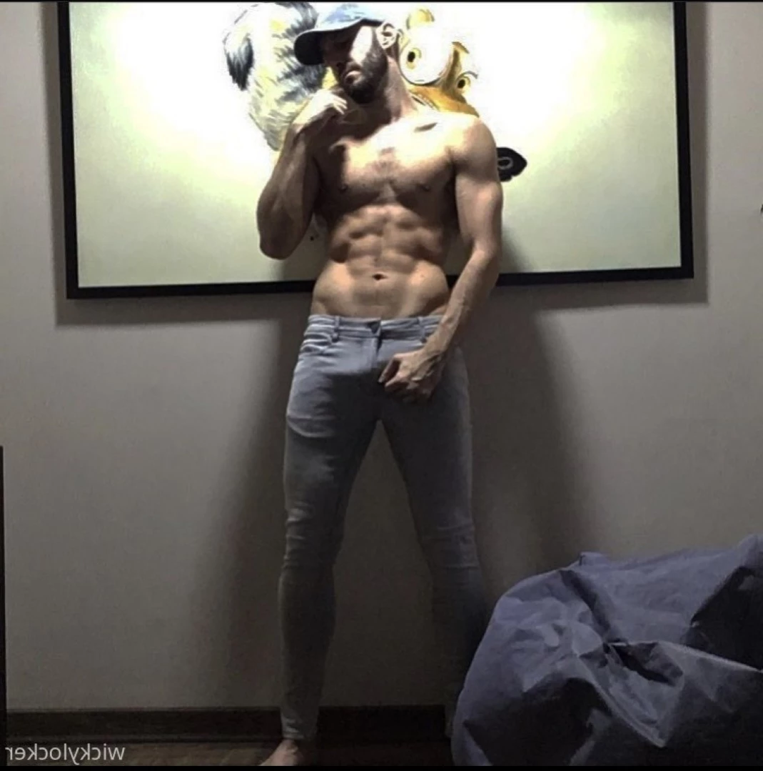 NakedGamer [ nakedgamervip ] Onlyfans leaked photo 15921349 on Hotleaks.tv