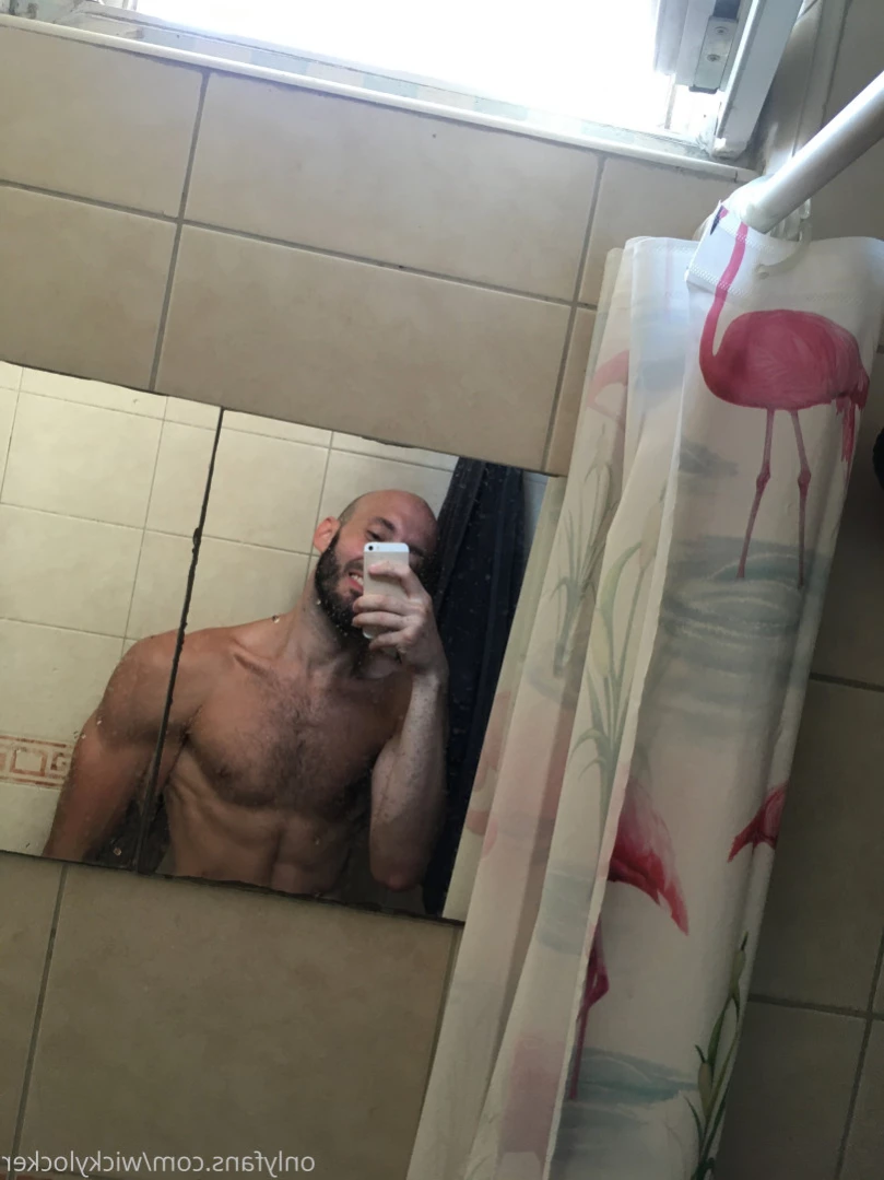NakedGamer [ nakedgamervip ] Onlyfans leaked photo 16032165 on Hotleaks.tv