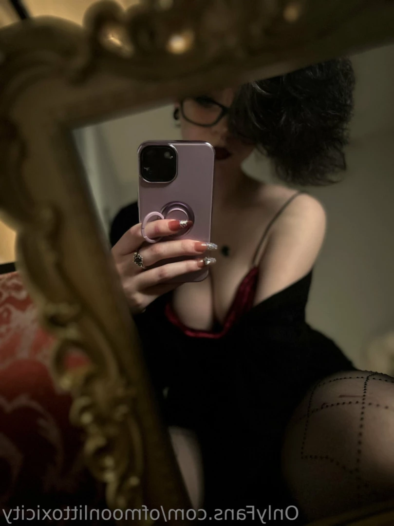 Dakota [ ofmoonlittoxicity ] Onlyfans leaked photo 16254090 on Hotleaks.tv