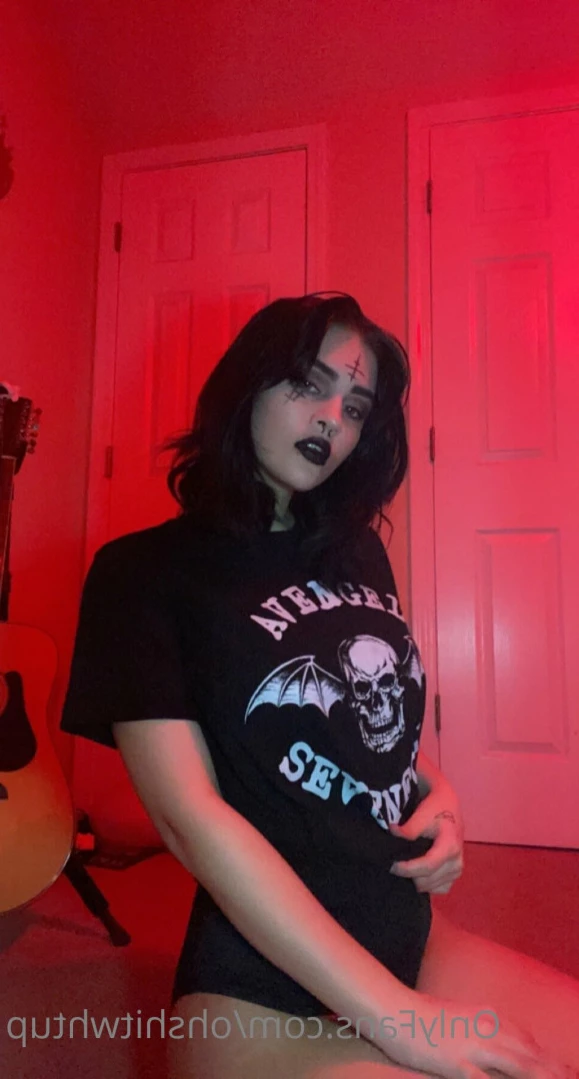 Mae [ ohshitwhtup ] Onlyfans leaked photo 10909185 on Hotleaks.tv