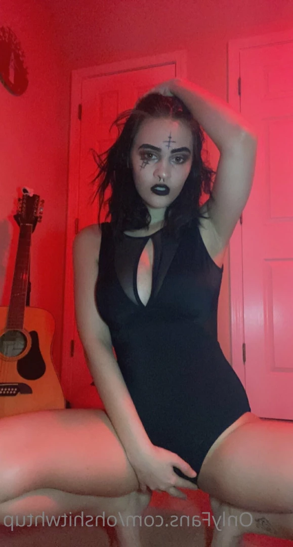 Mae [ ohshitwhtup ] Onlyfans leaked photo 12803114 on Hotleaks.tv