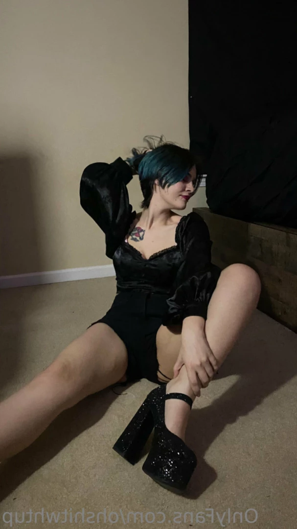 Mae [ ohshitwhtup ] Onlyfans leaked photo 14513994 on Hotleaks.tv