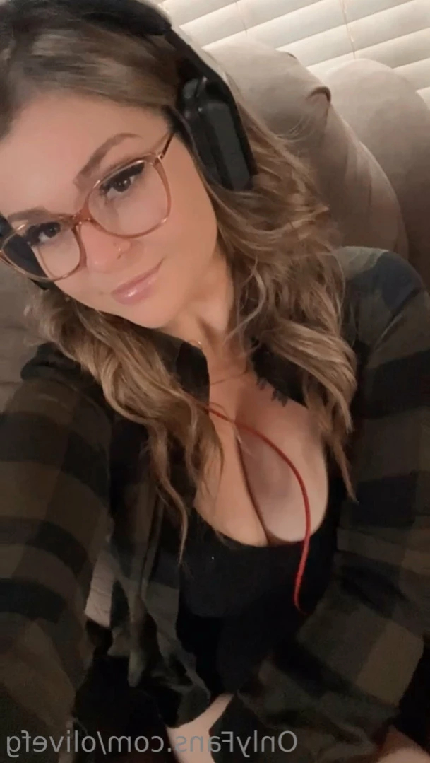 olive o [ olivefg ] Onlyfans leaked photo 14170258 on Hotleaks.tv
