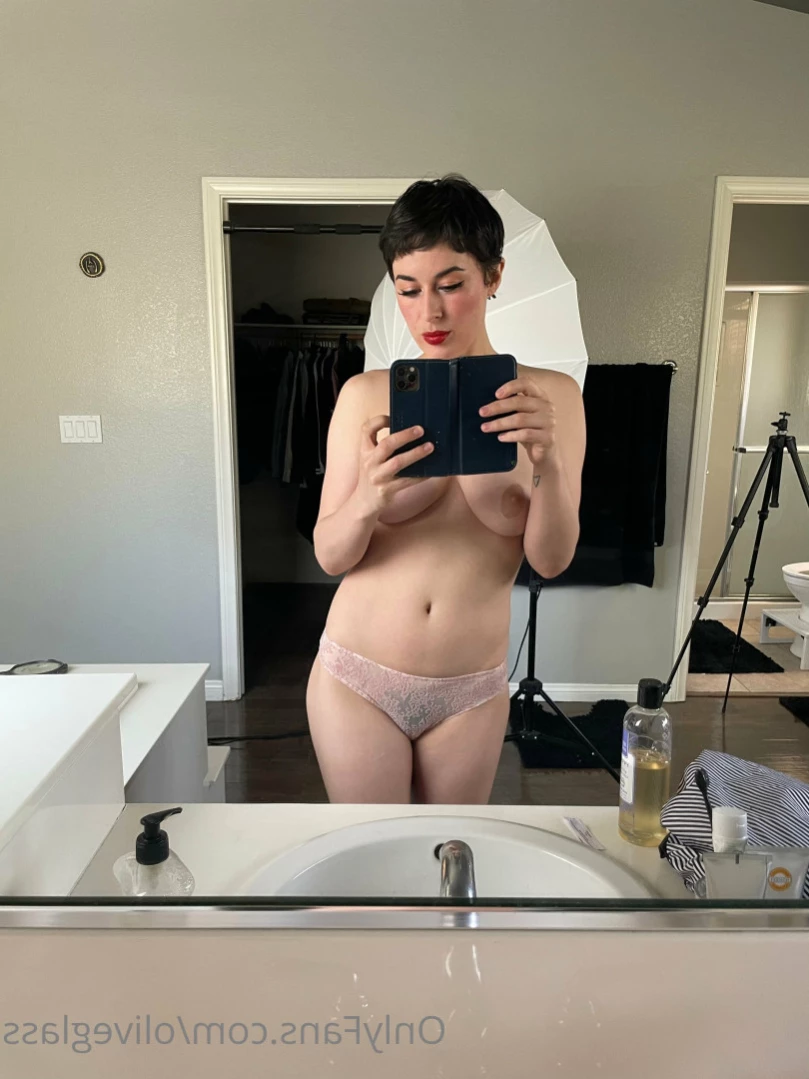 Olive Glass [ oliveglass ] Onlyfans leaked photo 12923774 on Hotleaks.tv