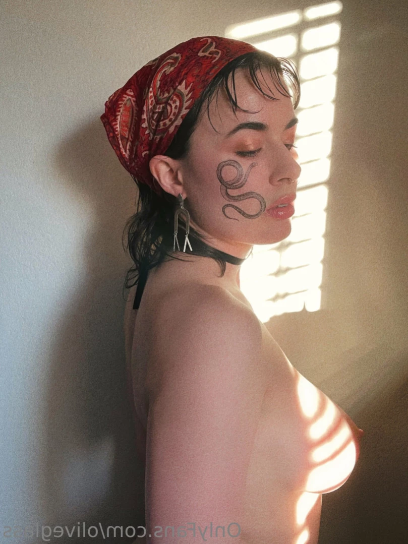 Olive Glass [ oliveglass ] Onlyfans leaked photo 14165589 on Hotleaks.tv