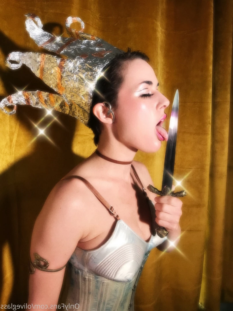 Olive Glass [ oliveglass ] Onlyfans leaked photo 14165717 on Hotleaks.tv