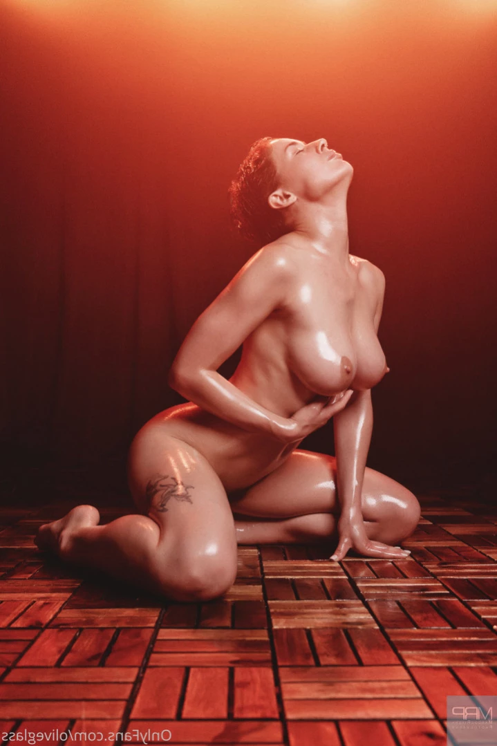 Olive Glass [ oliveglass ] Onlyfans leaked photo 14170130 on Hotleaks.tv