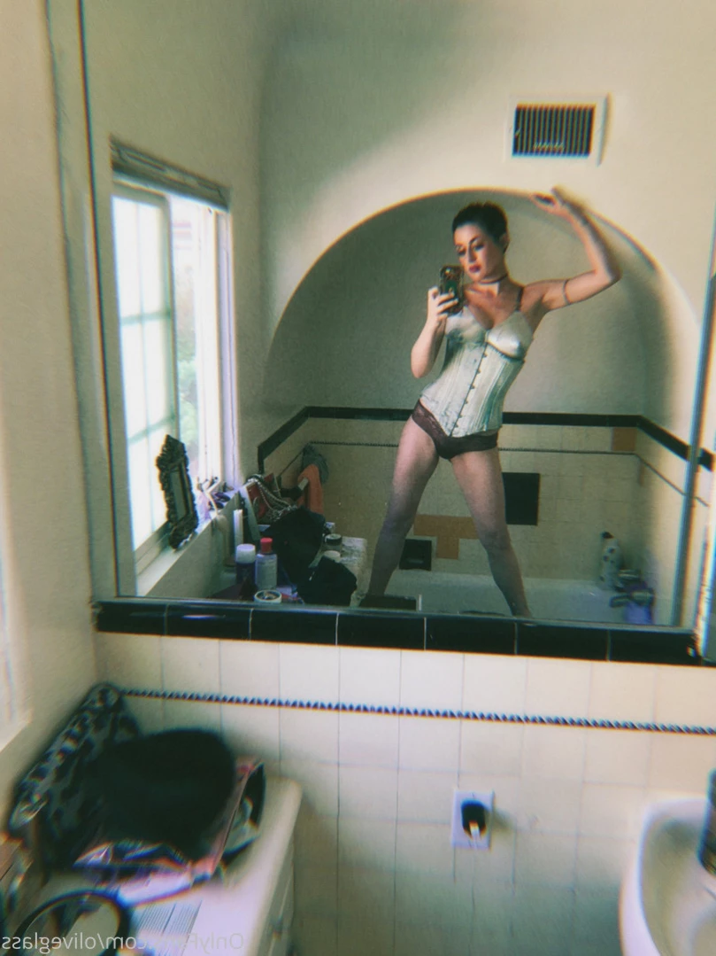 Olive Glass [ oliveglass ] Onlyfans leaked photo 14282768 on Hotleaks.tv