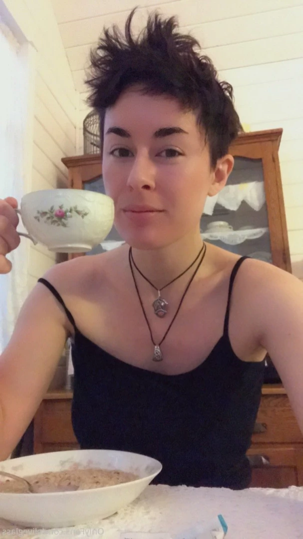 Olive Glass [ oliveglass ] Onlyfans leaked photo 14369622 on Hotleaks.tv