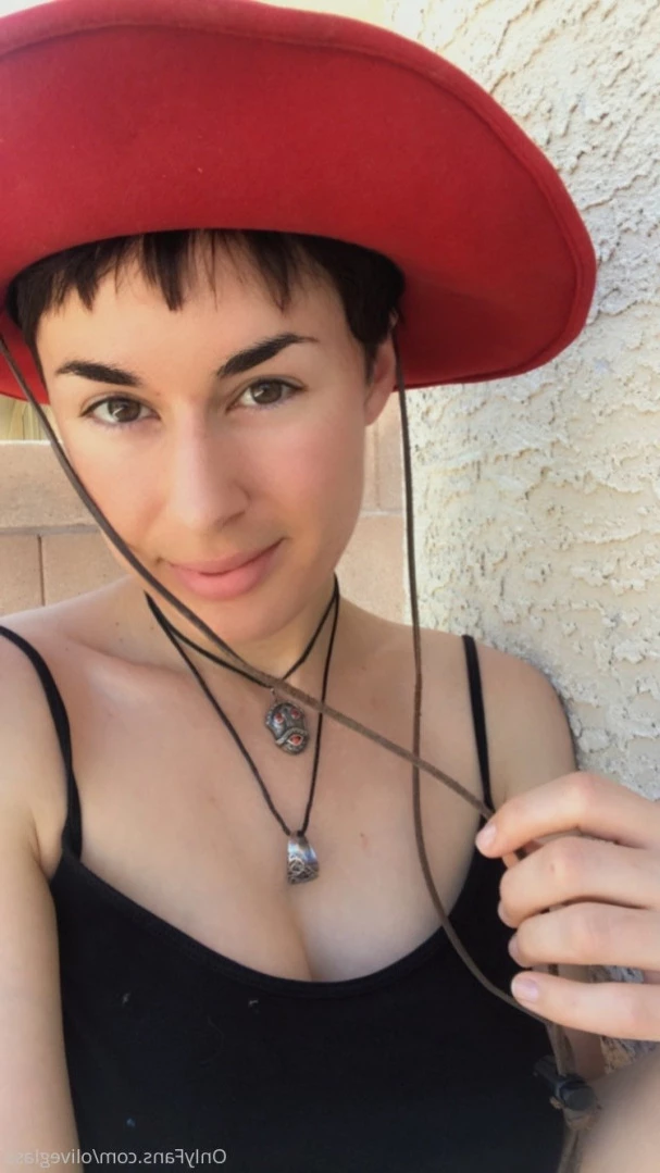 Olive Glass [ oliveglass ] Onlyfans leaked photo 15083330 on Hotleaks.tv