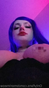 15822032