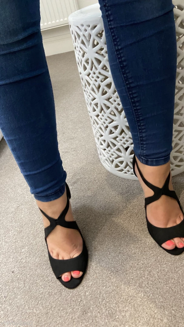 OneBadWife British Wife [ onebadwife ] Onlyfans leaked photo 11373381 on Hotleaks.tv