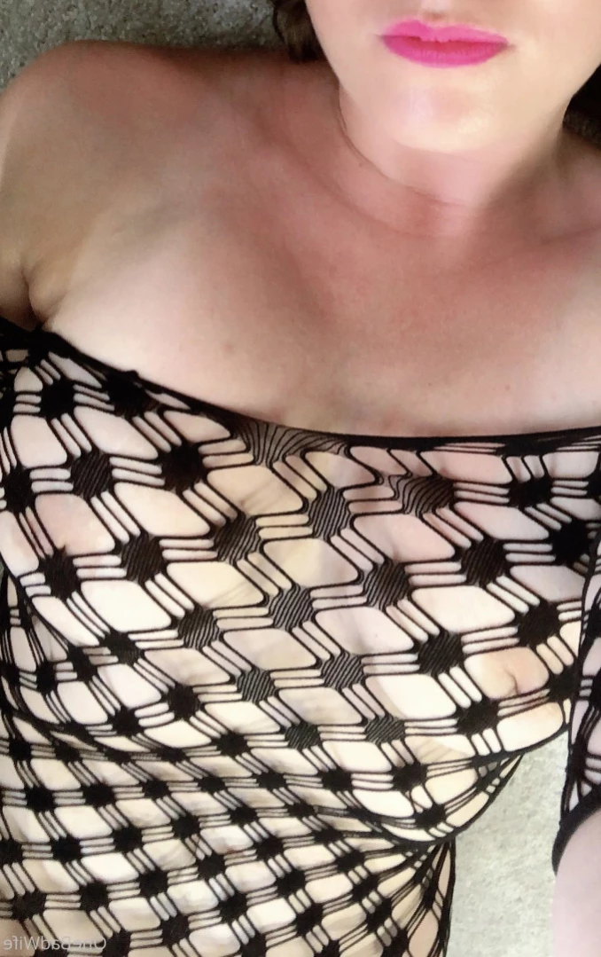 OneBadWife British Wife [ onebadwife ] Onlyfans leaked photo 11476895 on Hotleaks.tv