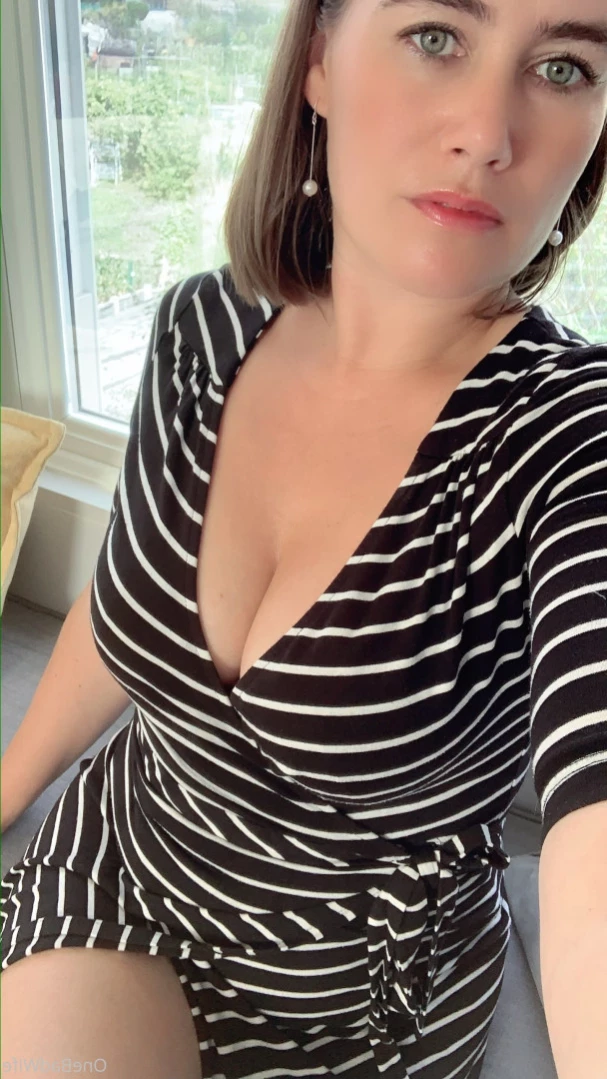 OneBadWife British Wife [ onebadwife ] Onlyfans leaked photo 11926882 on Hotleaks.tv