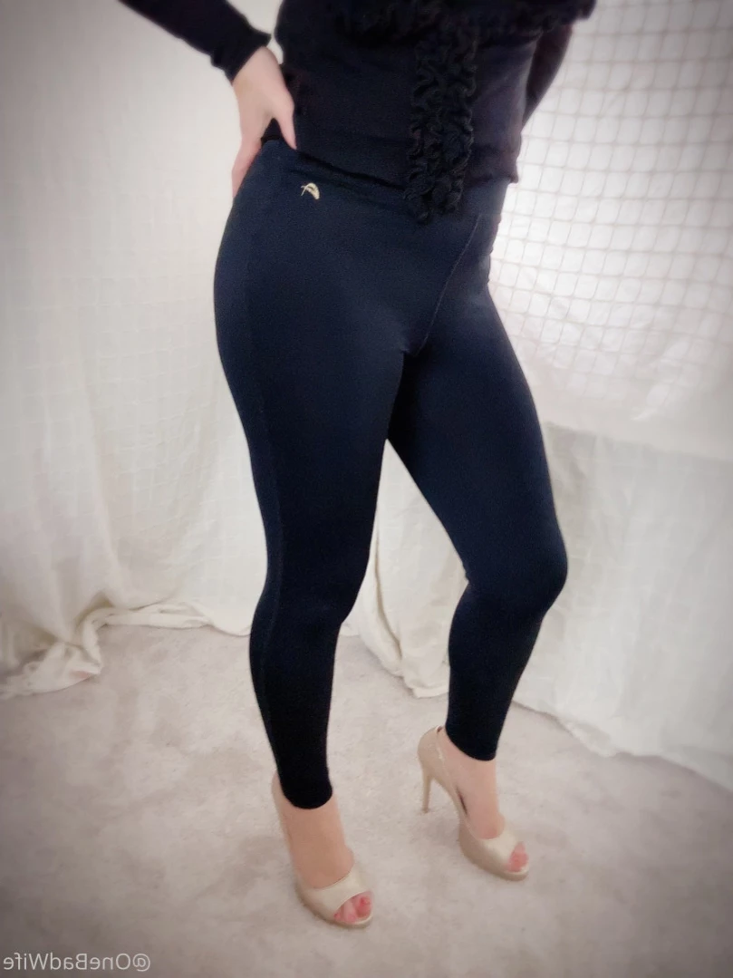 OneBadWife British Wife [ onebadwife ] Onlyfans leaked photo 12128158 on Hotleaks.tv